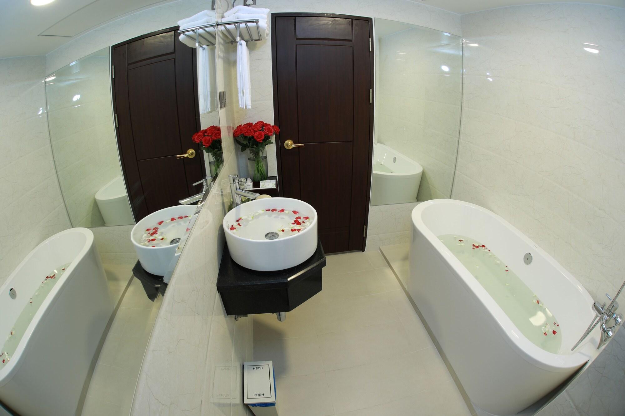 Rose Palace Отель 3*