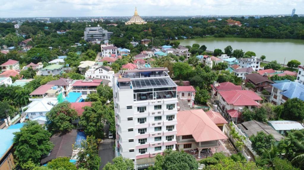 Отель Rose Palace 3*